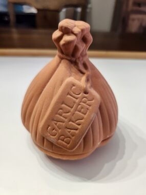 The Garlic Baker in Terracotta By Reco NEW